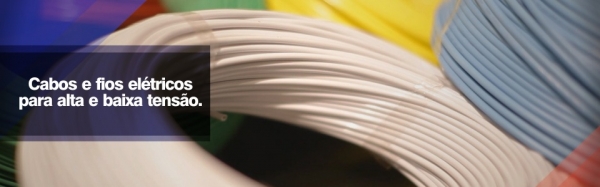 Materiais elétricos, hidráulicos e iluminação.